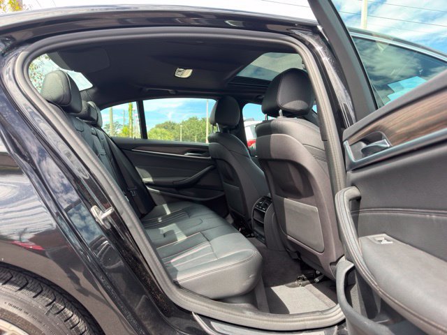 Used 2020 BMW 530i w/ Premium Package RWD image 8