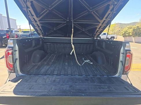 Used 2018 GMC Sierra 1500 Denali image 9