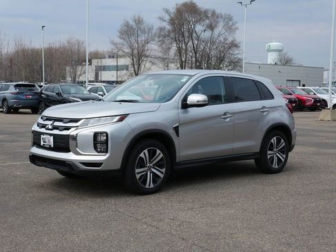 Used 2023 Mitsubishi Outlander Sport SE AWD/4WD image 2