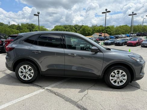 New 2025 Ford Escape Active w/ Cold Weather Package image 8