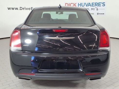 Used 2016 Chrysler 300 S AWD/4WD image 5