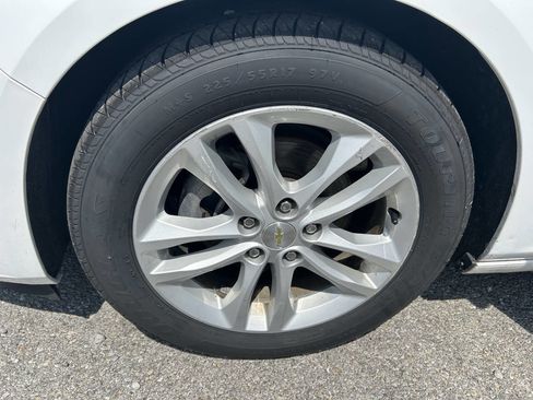 Used 2018 Chevrolet Malibu LT image 13