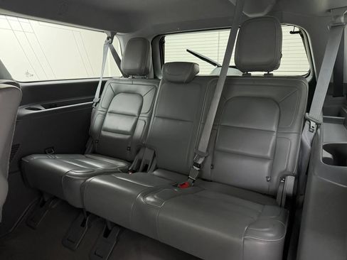 Used 2019 Lincoln Navigator L Select w/ Cargo Package AWD/4WD image 22