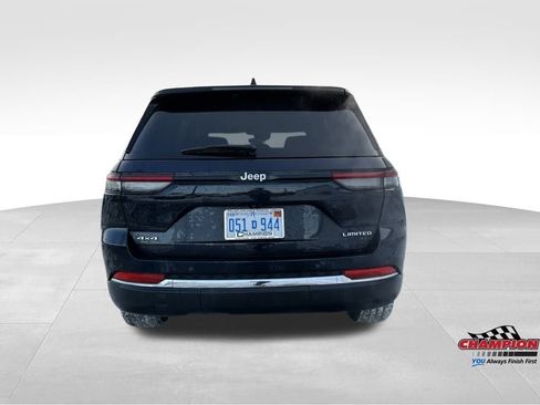 Used 2024 Jeep Grand Cherokee Limited image 3