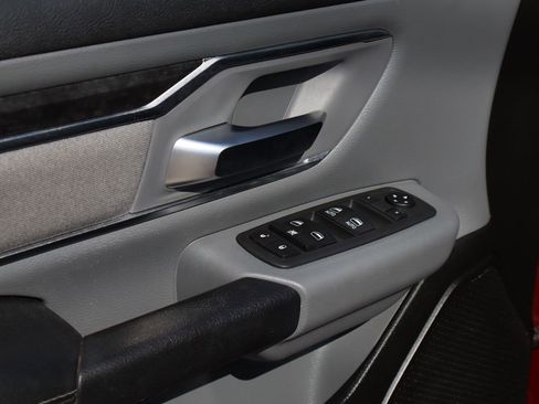 Used 2019 RAM 1500 Big Horn image 18