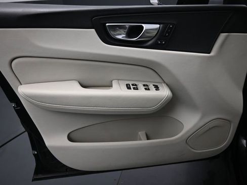 Used 2023 Volvo XC60 B5 Plus w/ Protection Package Premier image 28