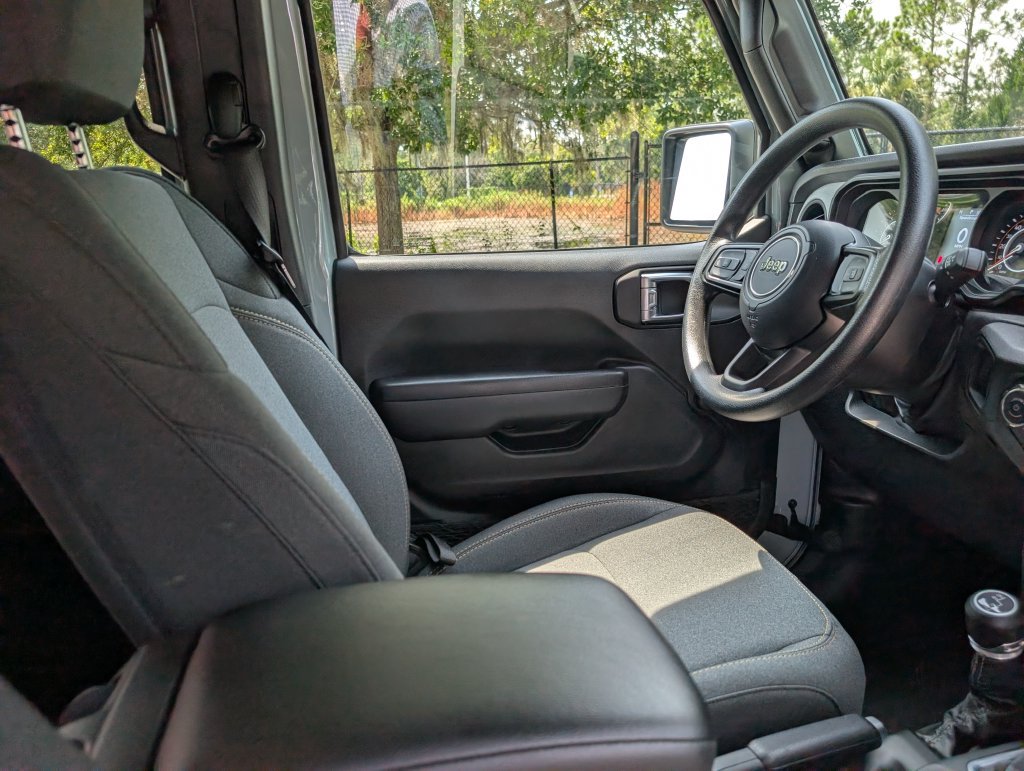 Used 2024 Jeep Wrangler Unlimited Sport AWD/4WD image 15