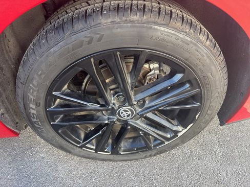 Used 2025 Toyota Camry SE image 31