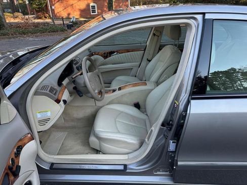 Used 2006 Mercedes-Benz E 500 Sedan image 21