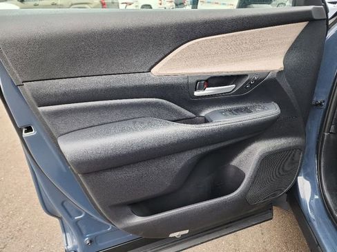 Used 2024 Toyota Grand Highlander Platinum image 19