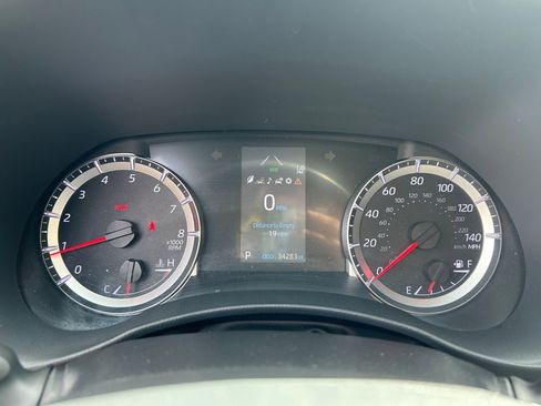 Used 2022 Toyota Highlander LE image 15