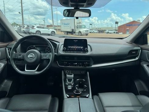 Used 2023 Nissan Rogue SV w/ SV Premium B Package AWD/4WD image 6