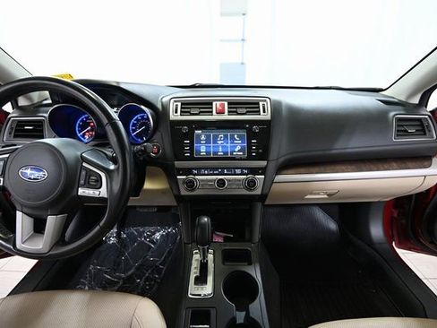 Used 2016 Subaru Outback 2.5i Limited image 2
