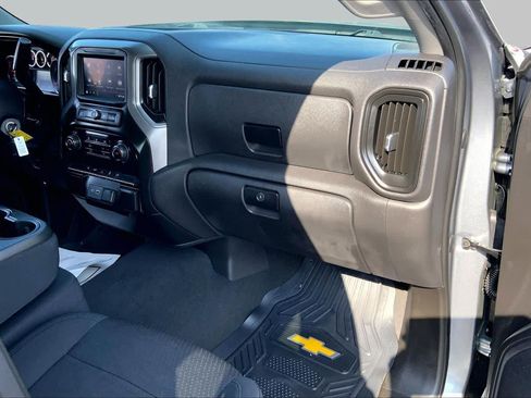 Used 2021 Chevrolet Silverado 1500 Custom w/ LPO, Dark Essentials Package AWD/4WD image 17