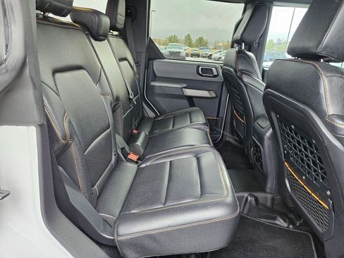 Used 2023 Ford Bronco Badlands AWD/4WD image 32