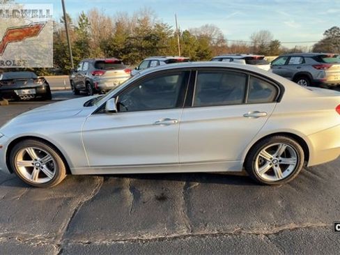 Used 2015 BMW 320i Sedan image 5