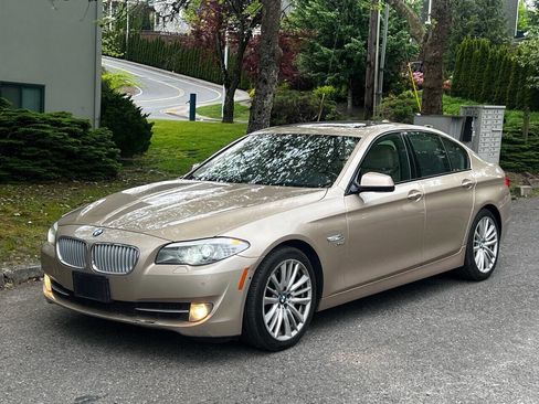 Used 2011 BMW 550i xDrive 550i xDrive AWD 4dr Sedan image 1
