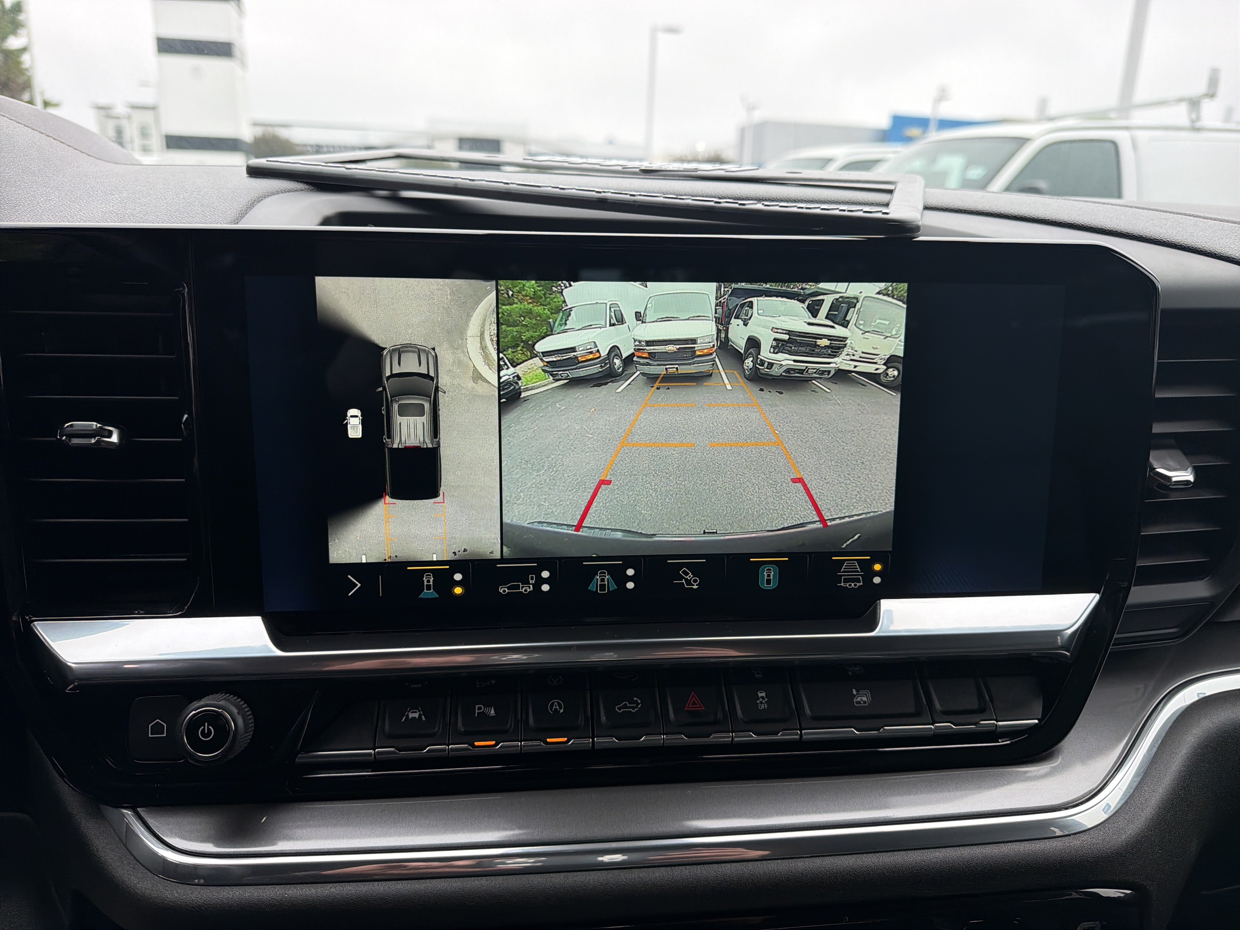 Used 2023 Chevrolet Silverado 1500 High Country w/ Technology Package AWD/4WD image 25