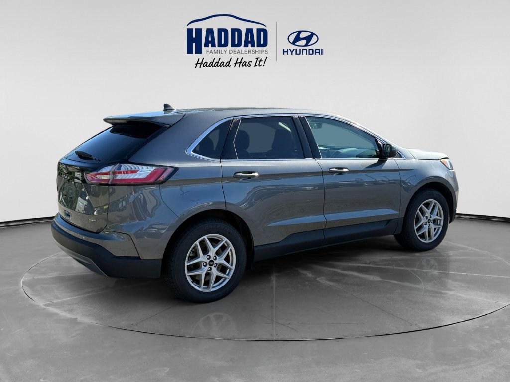 Used 2024 Ford Edge SEL AWD/4WD image 5