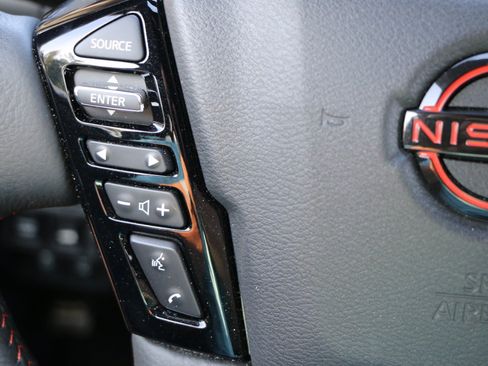 Used 2024 Nissan Frontier PRO-4X w/ Pro Convenience Package AWD/4WD image 18