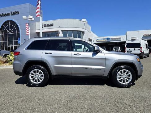 Used 2021 Jeep Grand Cherokee Laredo image 7
