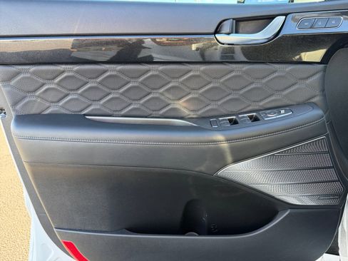 Used 2022 Hyundai Palisade Calligraphy image 13