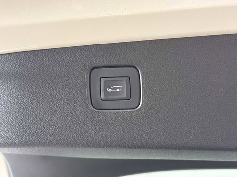 New 2026 Buick Envista Sport Touring w/ Studio Series image 17