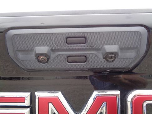 Used 2020 GMC Sierra 3500 Denali w/ Denali Ultimate Package image 11