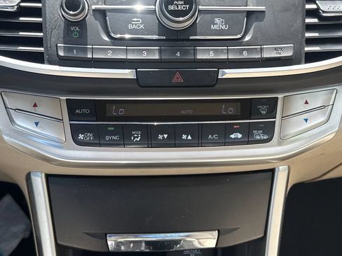 Used 2015 Honda Accord EX image 24