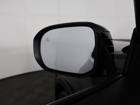 Used 2024 Kia Telluride EX w/ EX Captain's Chair Package image 40