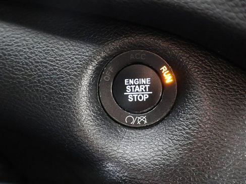 Used 2022 Jeep Cherokee Limited image 39