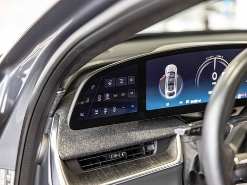 Used 2023 Lucid Air Pure image 22