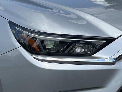 Used 2024 Toyota Grand Highlander AWD image 6