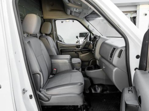 Used 2020 Nissan NV 2500 SV image 27