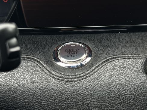 Used 2018 Lincoln Navigator Reserve w/ Technology Package AWD/4WD image 21