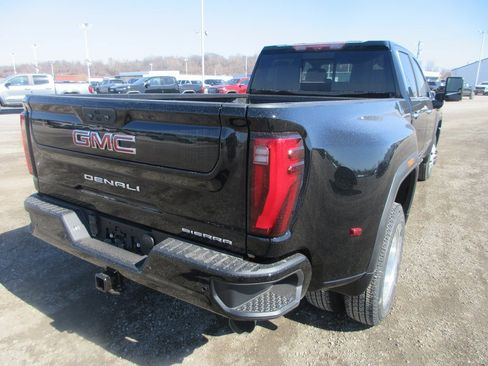New 2026 GMC Sierra 3500 Denali w/ Denali Reserve Package image 5
