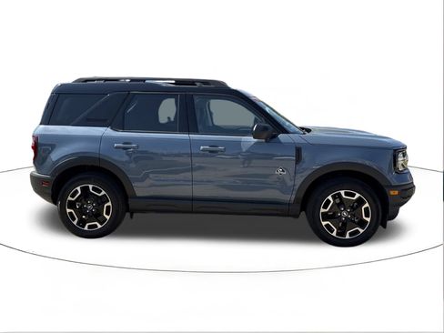 Used 2024 Ford Bronco Sport Outer Banks w/ Tech Package image 2