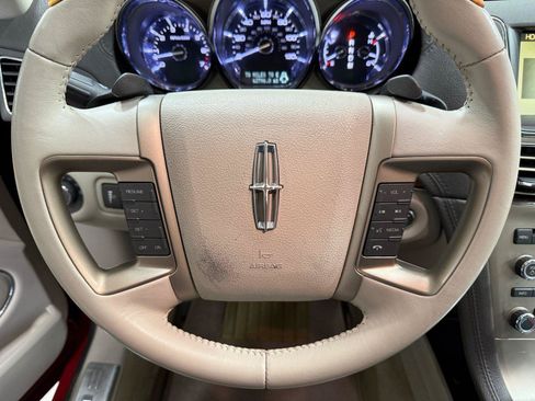 Used 2010 Lincoln MKT 2WD image 22