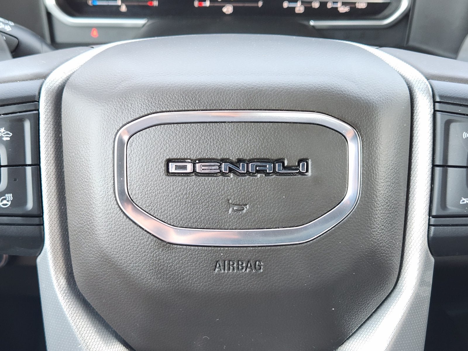 Used 2023 GMC Sierra 1500 Denali w/ Denali Reserve Package AWD/4WD image 40