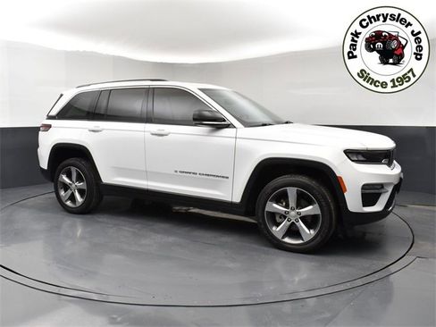 Used 2022 Jeep Grand Cherokee Limited image 1