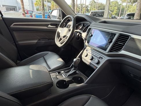 Used 2021 Volkswagen Atlas SE w/ Panoramic Sunroof Package FWD image 46