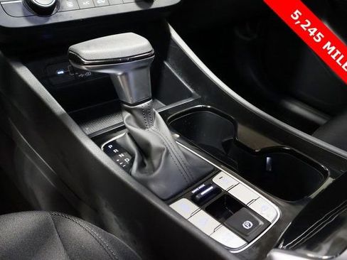 Used 2025 Hyundai Tucson SE image 18