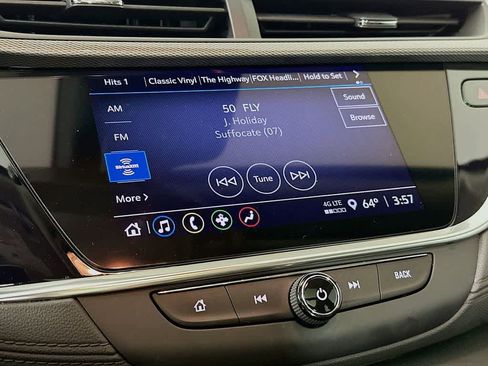 Used 2022 Buick Encore GX Essence w/ Experience Buick Package image 16