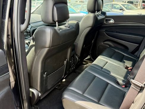Used 2020 Jeep Grand Cherokee Limited w/ Luxury Group II RWD image 8