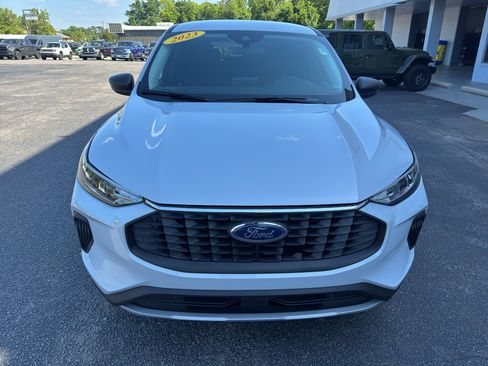 Used 2025 Ford Escape Active FWD image 4