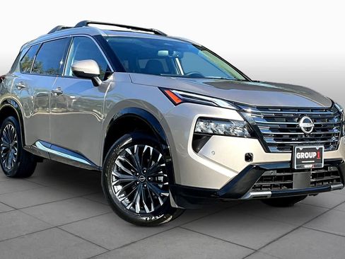 New 2026 Nissan Rogue Platinum image 2