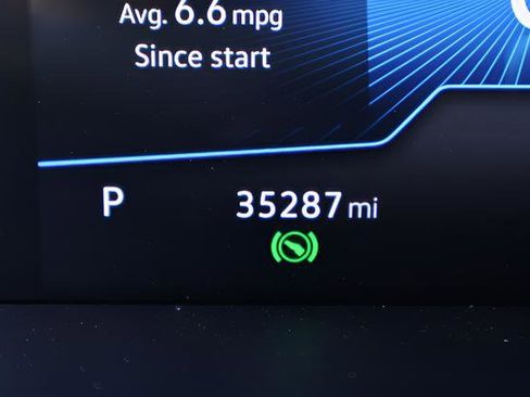 Certified 2023 Volkswagen Tiguan SE R-Line FWD image 2