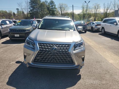 Used 2021 Lexus GX 460 Luxury w/ Sport Design Package image 3