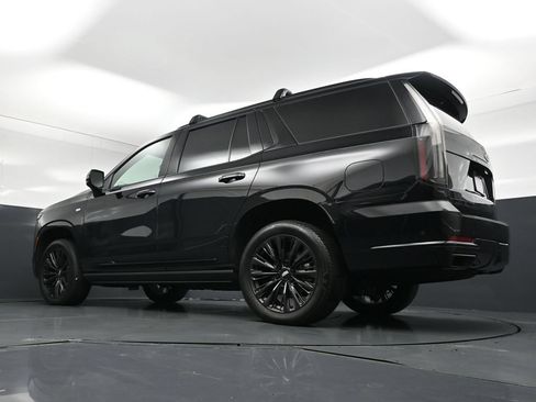 Used 2025 Cadillac Escalade Sport w/ LPO, ONYX Package AWD/4WD image 22