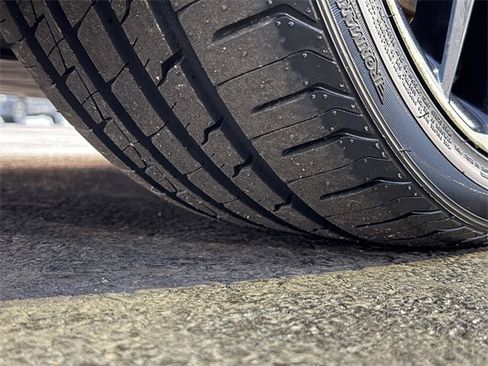 Used 2018 Toyota Camry XSE image 12